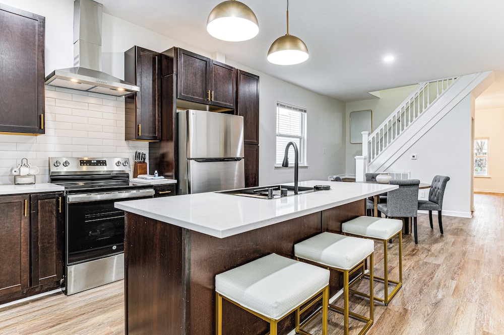3 Mi to Downtown: Pet-friendly Indianapolis Home