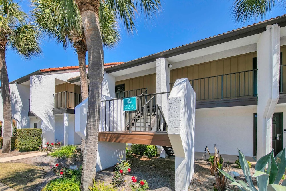 Edgewater Golf Villa 956