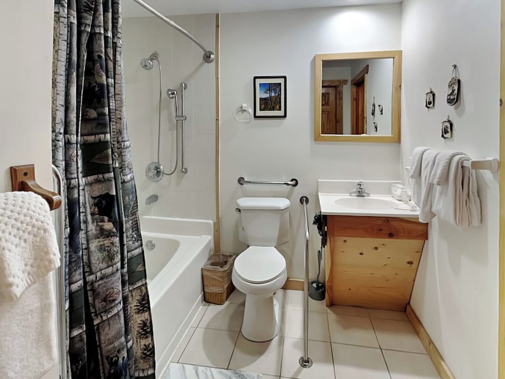 Zen Bear's Den by Jackson Mountain Rentals