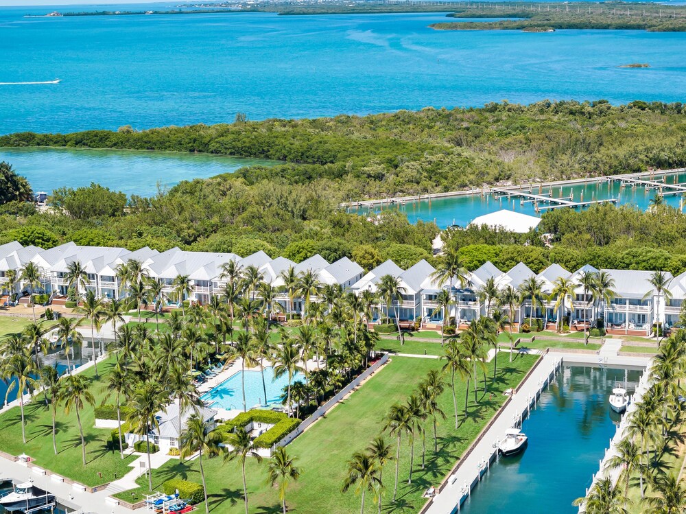 New Listing! Waterfront Villa W/ Boat Slip 3 Bedroom Townhouse by RedAwning view 3