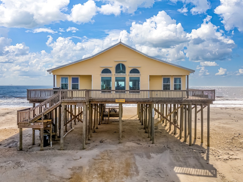 Surfside - 2431 Bienville 4 Bedroom Home by RedAwning