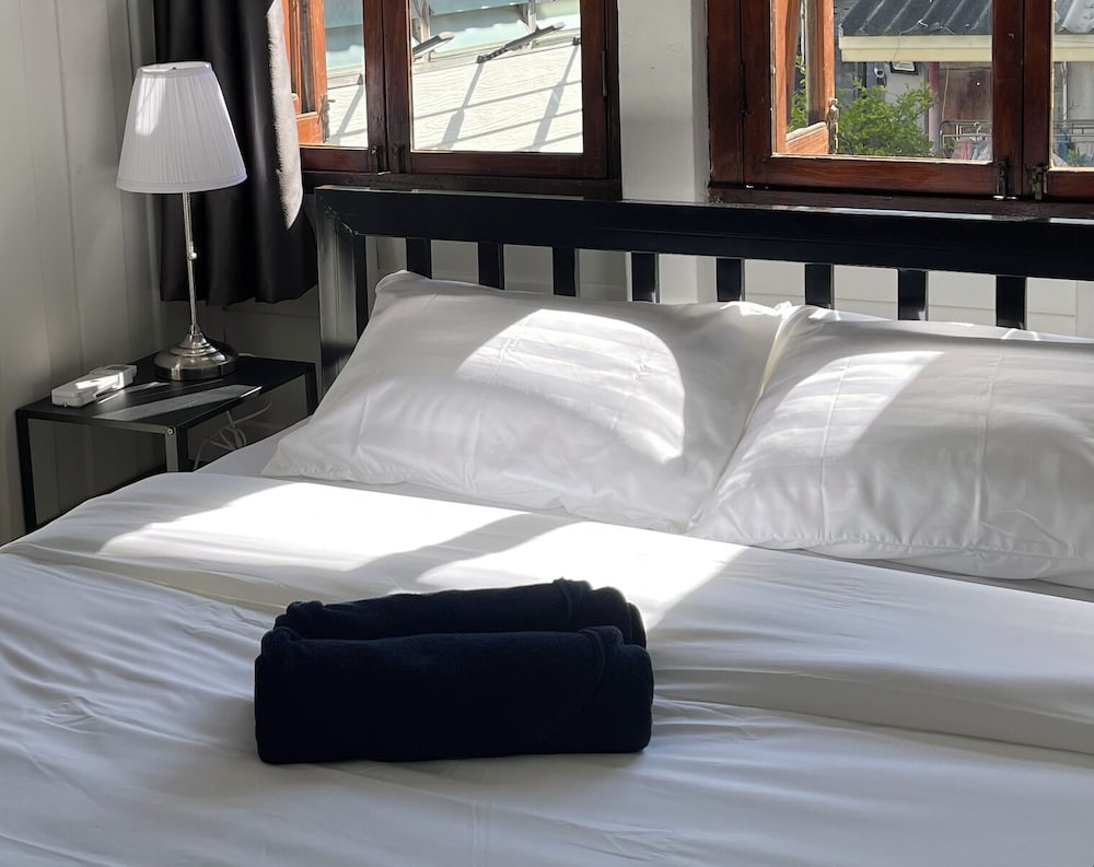 Green Cabin Hostel