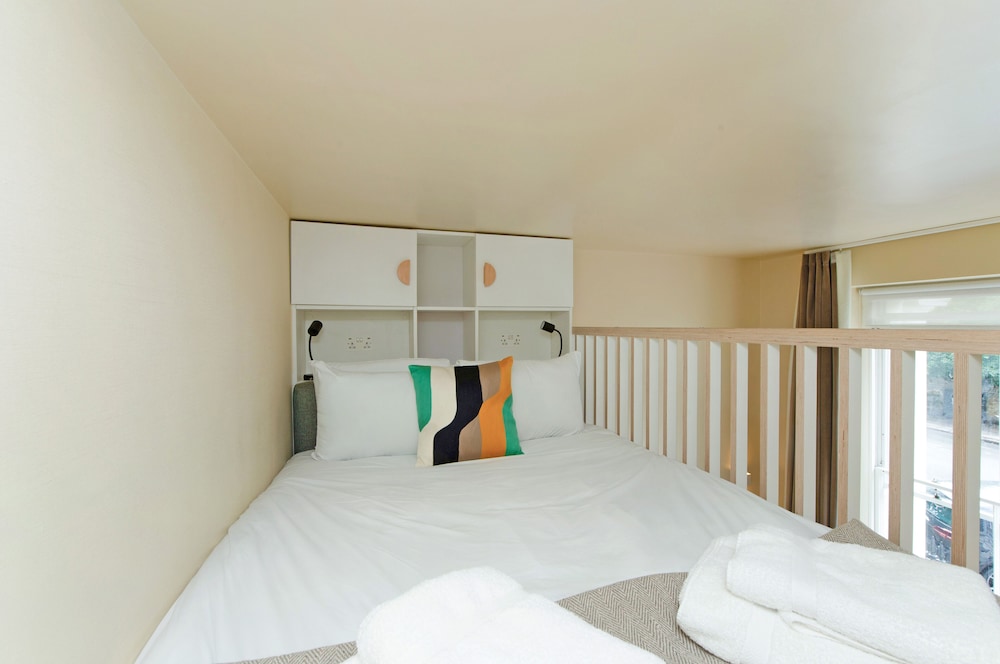 Superb Studio Apartment With Garden Views Near Camden