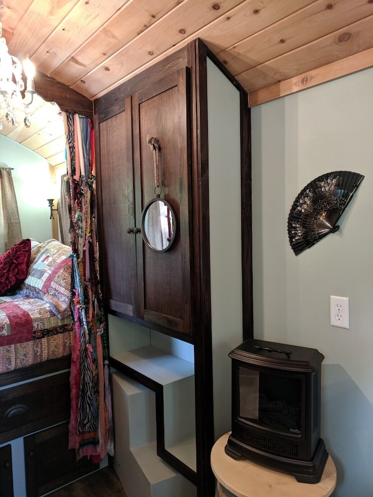 Salmon Gypsy Bed and Breakfast