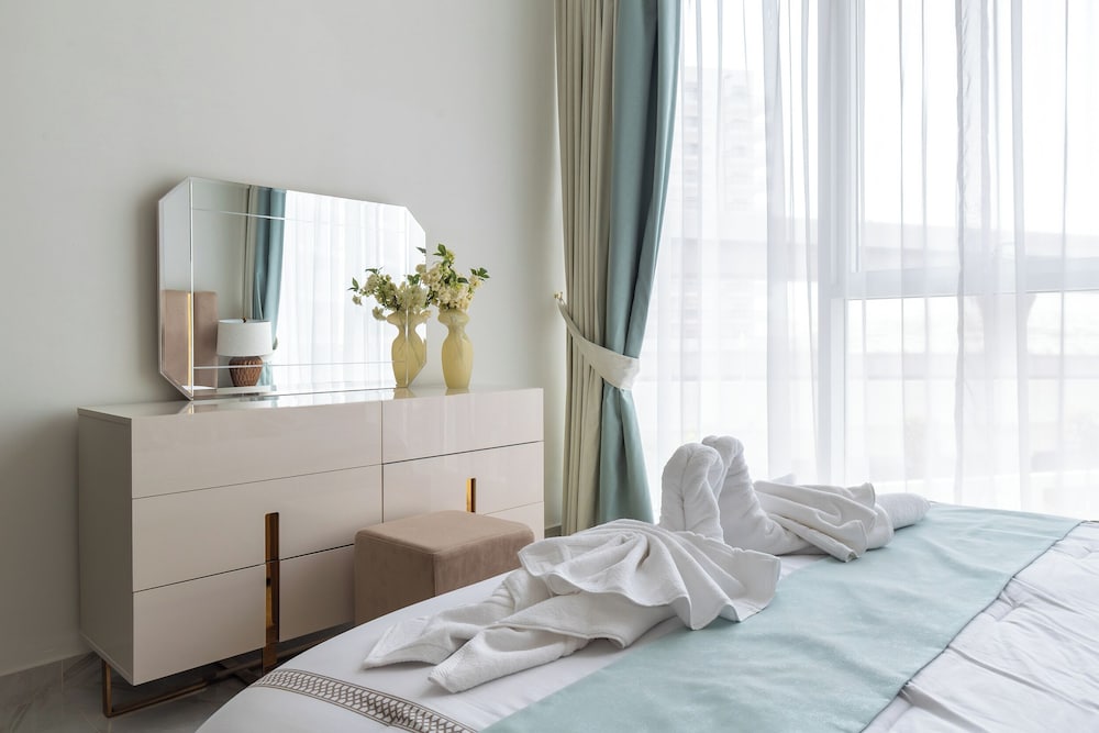 SIMPLY COMFORT Chic 3 Br Apartment with Private Pool