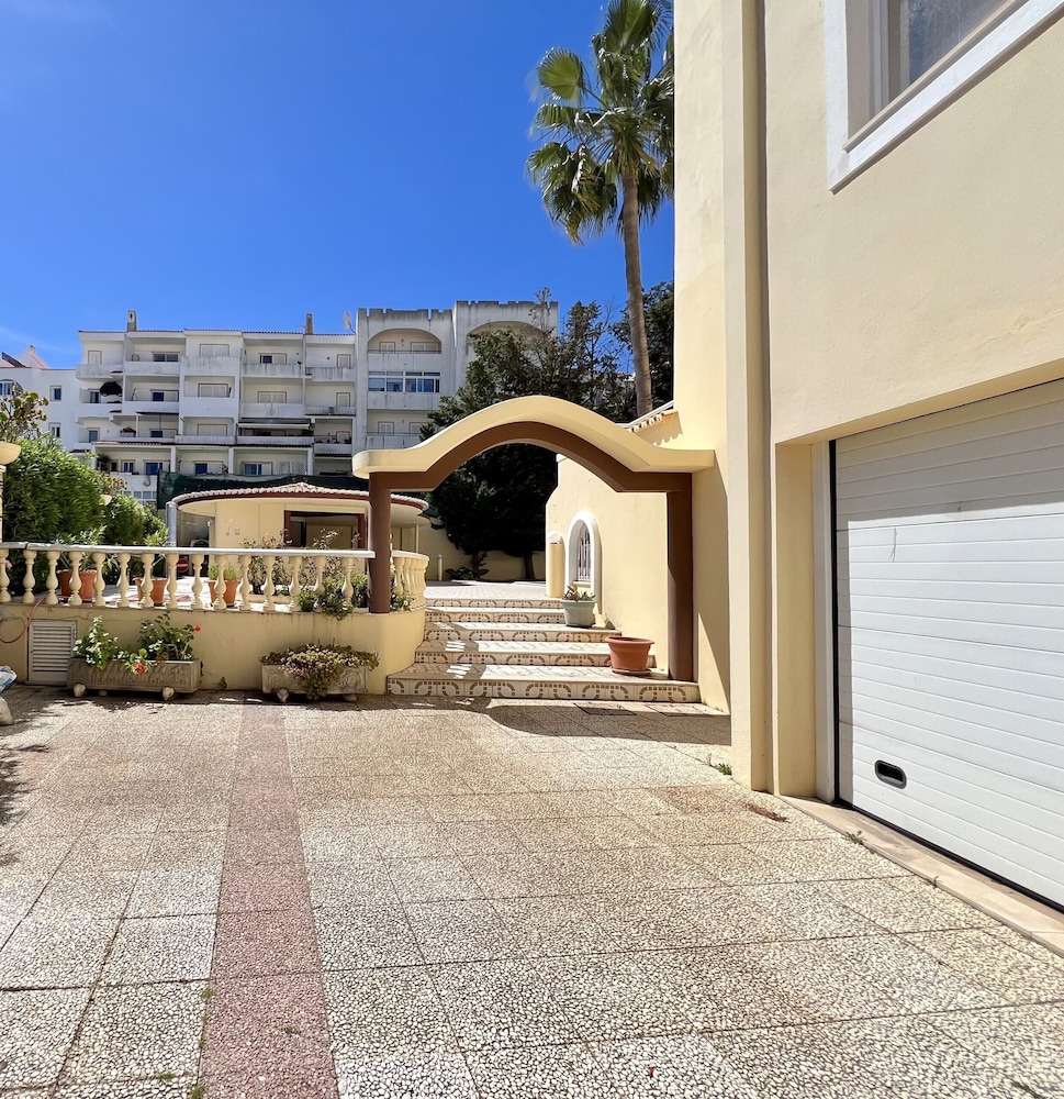 Albufeira Marina SOL With Pool by Homing