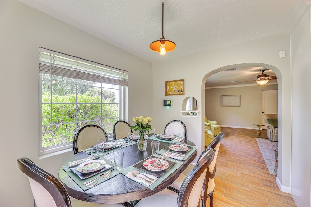 Large Yard & Patio: Historic District Home in Mesa