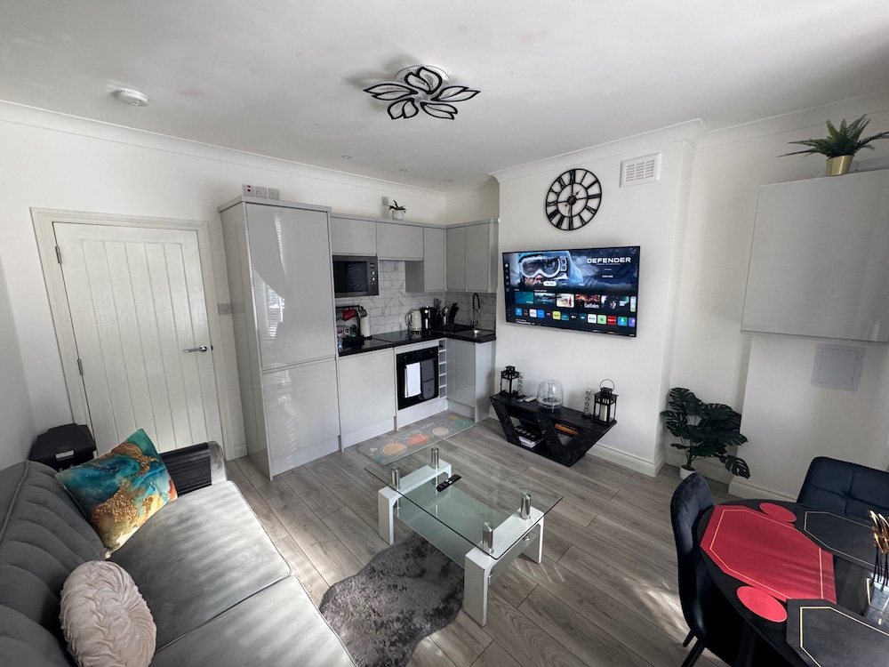 Cozy 2br-5guests-near Attractions-garden