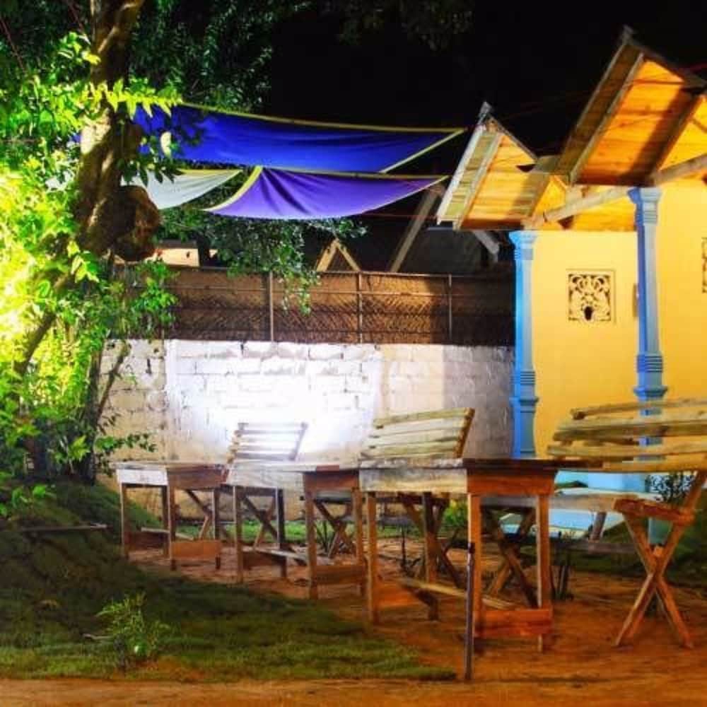 Surf Camp Arugam bay