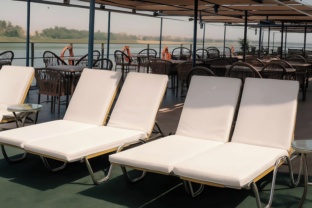 Nile Cruise Essence every Monday from Aswan 3 nights and every Thursday from Luxor 4 nights