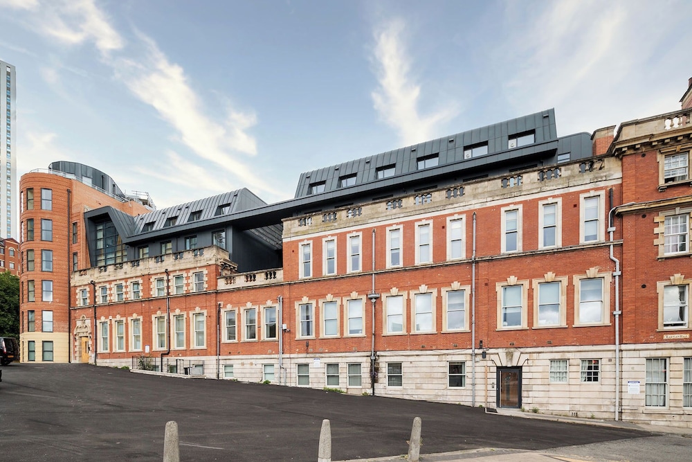 Charm of Leeds in With A Stylish Getaway