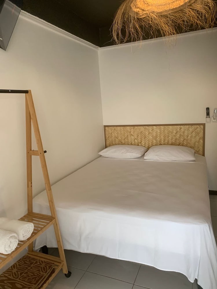 Airport Manini Lodge Studio 12