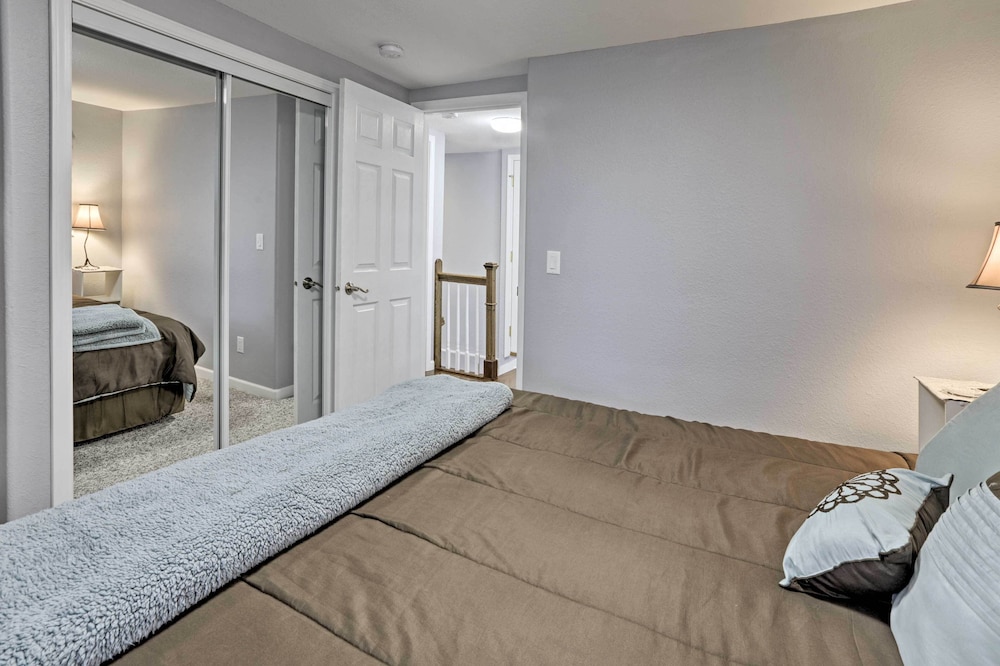 Laramie Vacations - Historic Laramie Condo - 3 Blocks to Downtown  UW - Property Image 7