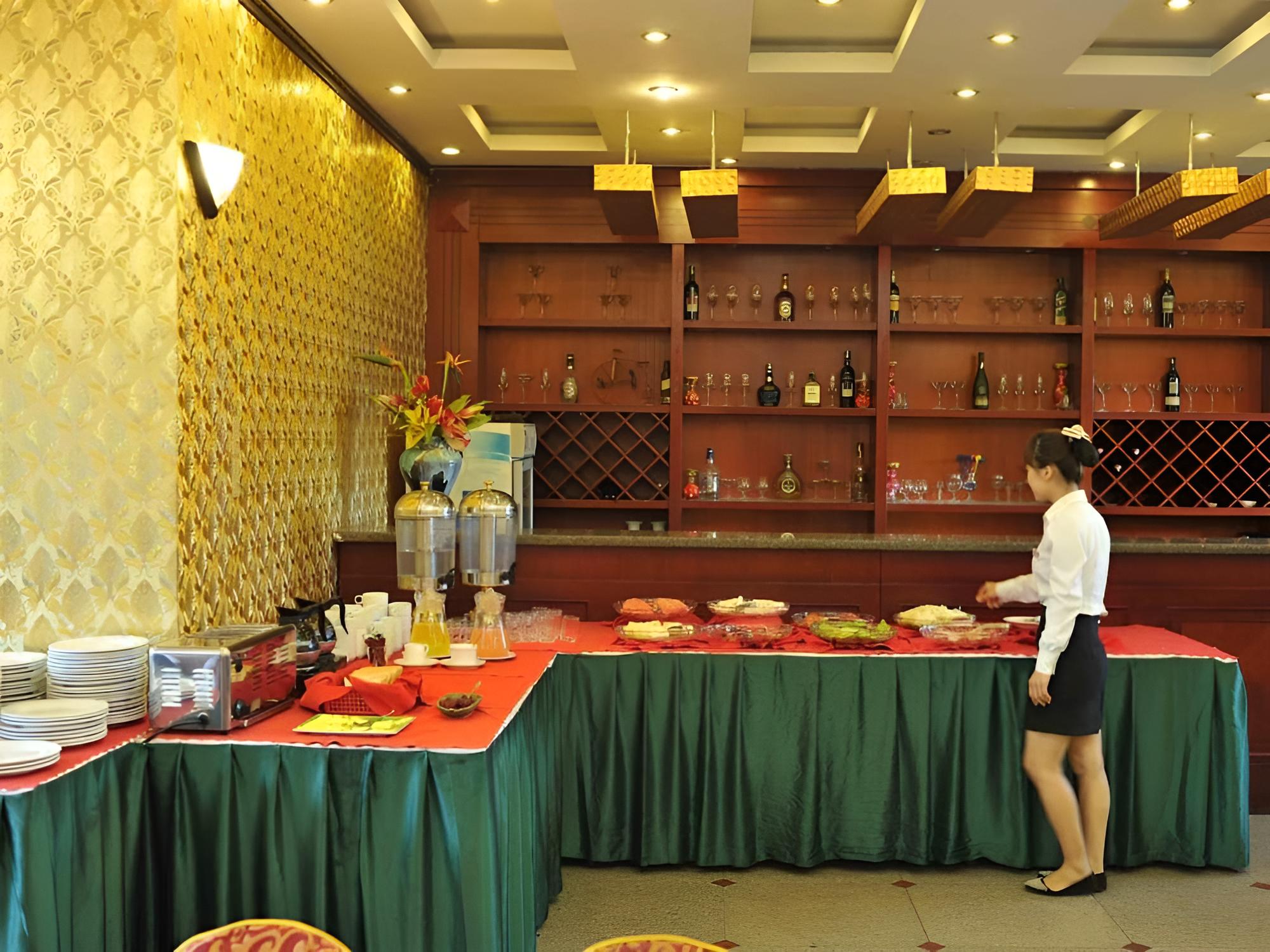Crown Hotel