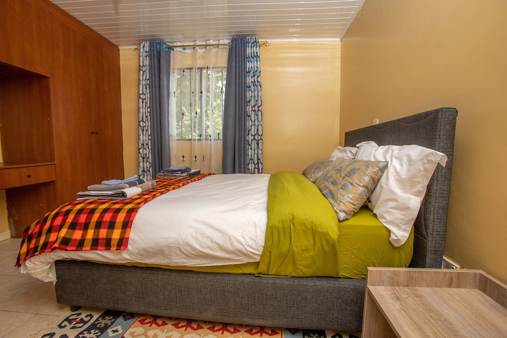 Cozy and Warm 3-bed Bungalow in Athi River view 3