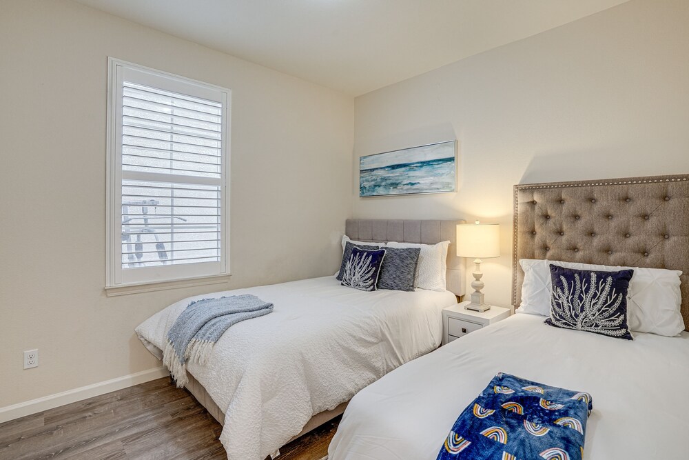 Richmond Vacation Rental: 1 Mi to Shoreline