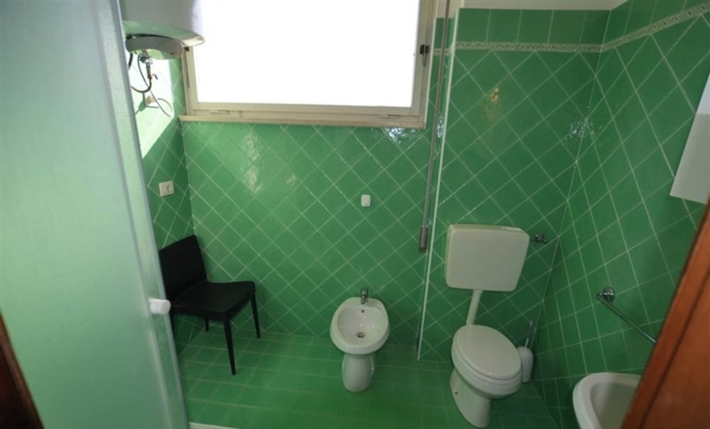 30 mt From the Beach in Lignano Pineta, Lovely Flat for 6 Guests