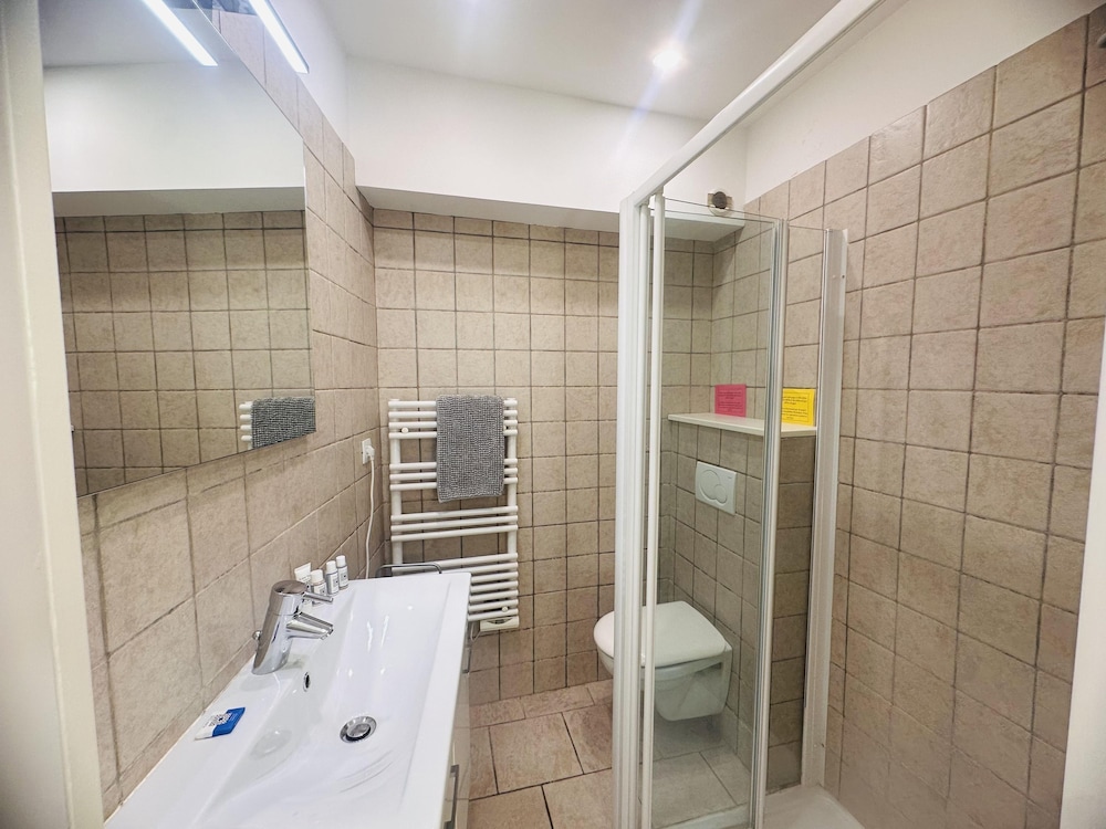 Very Charming Studio Apartment on Port in Cannes a Short Walk to Palais With Aircon and Internet - 411