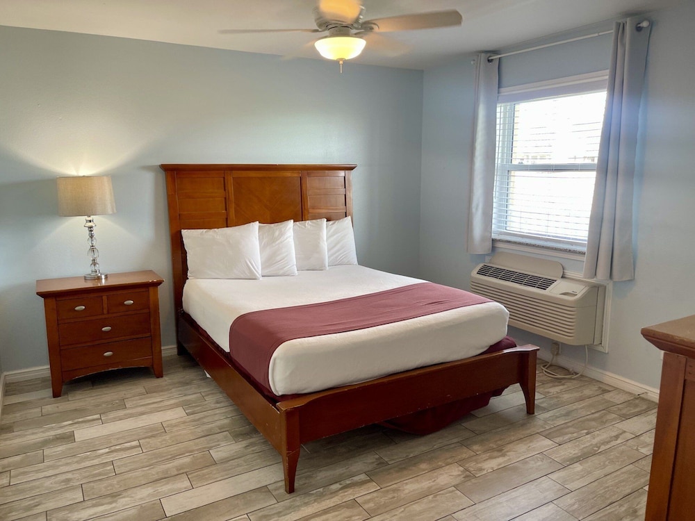 Beachgate Condo Suites And Hotel 516+517a+517b 3 Bedroom Condo