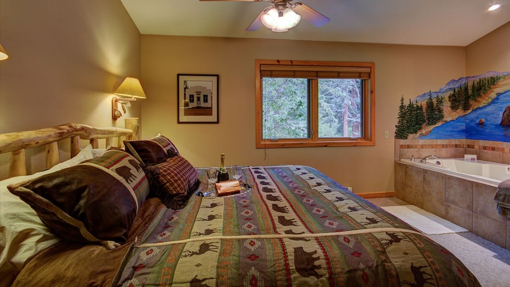 River Stone Resorts & Bear Paw Suites