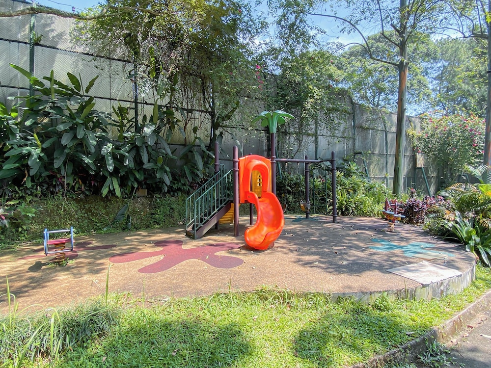 Spacious And Comfy 3Br (6 Pax) At Vimala Hills Villa & Resort Gadog