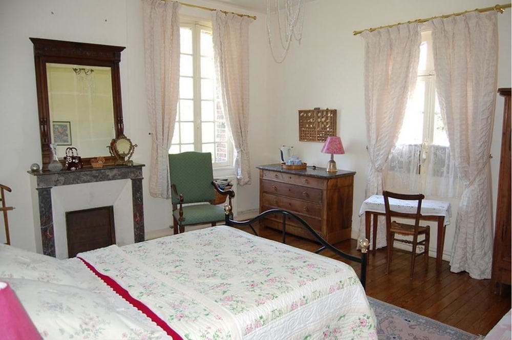 Manoir De La Plane B&B view 2