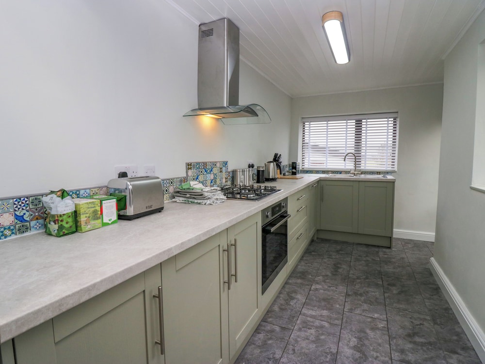 Westbourne Cottage