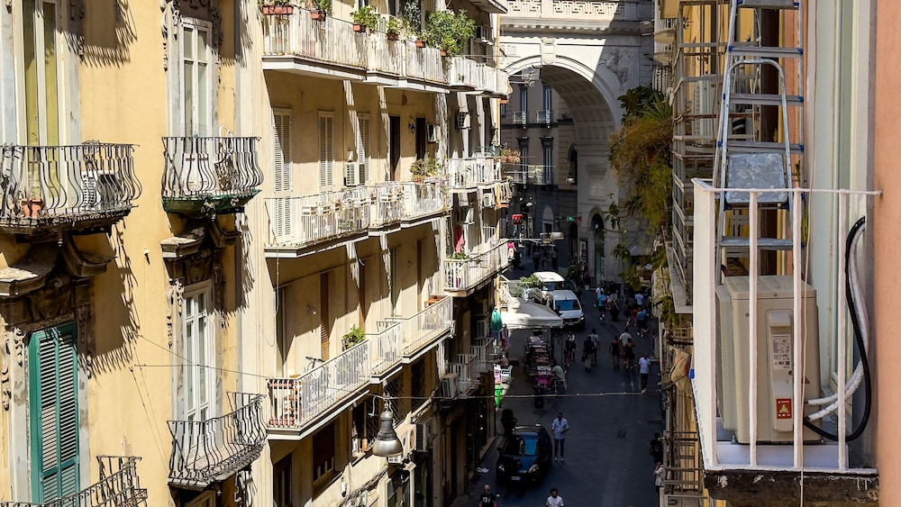 Santa Patrizia a Chiaia Apartment - Terra