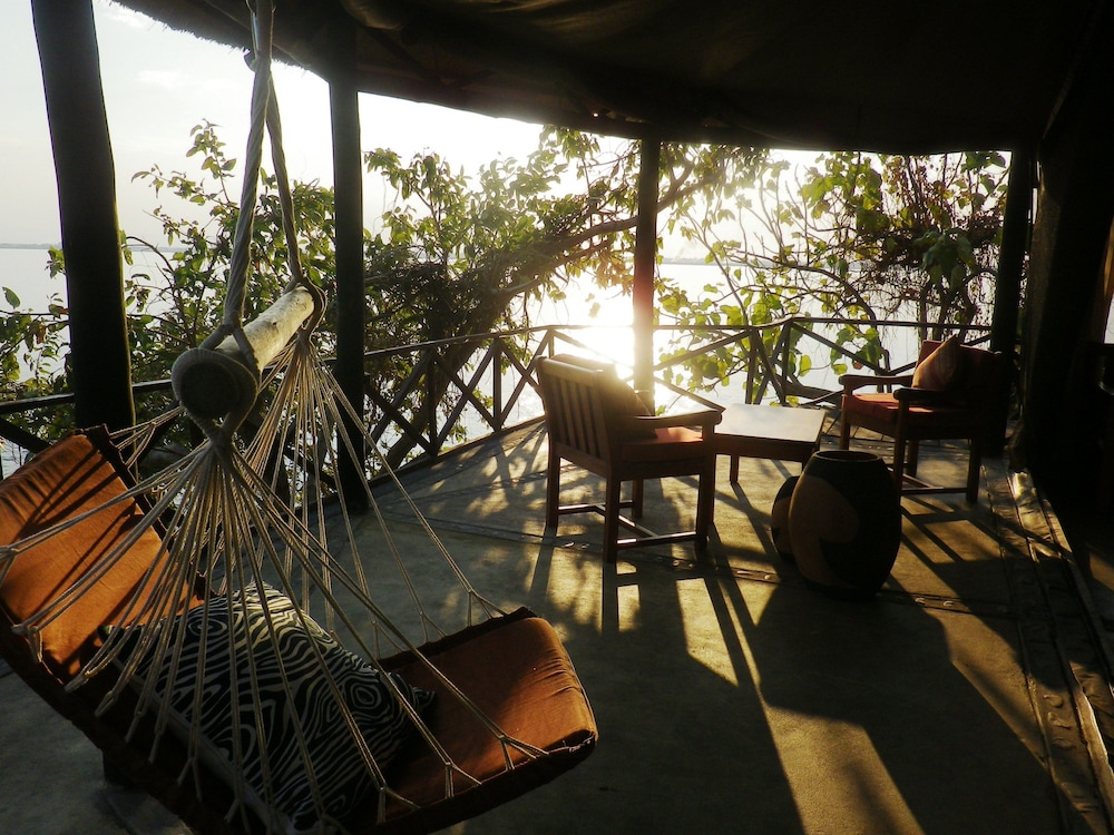 Blue Zebra Island Lodge