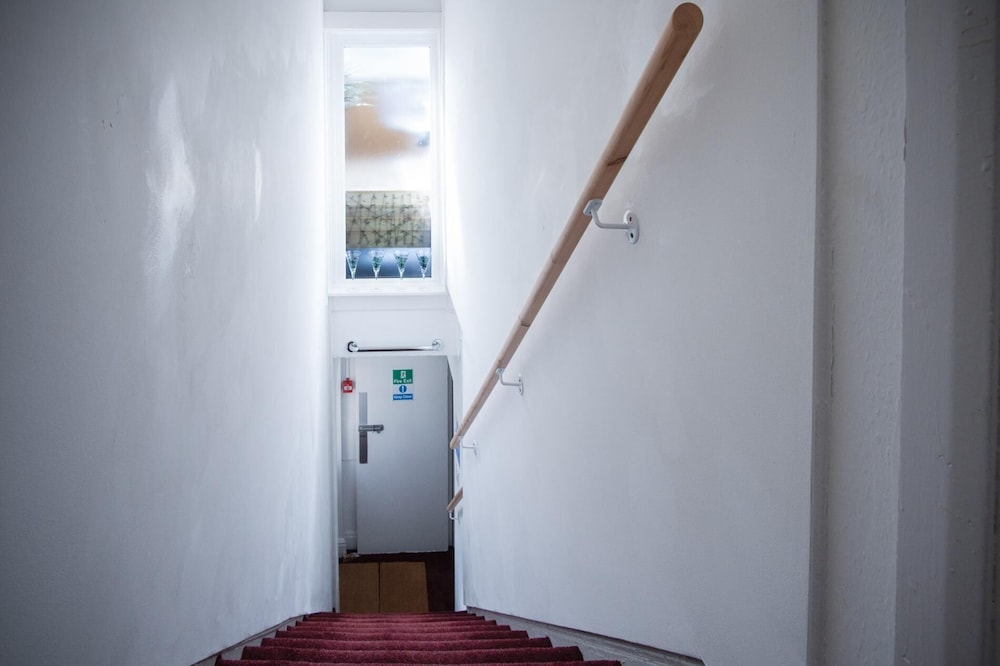 Skyfall - 2 Bedroom Apartment - Milford Haven