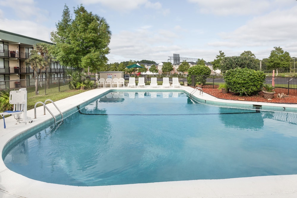 Days Inn by Wyndham Valdosta/Near Valdosta Mall