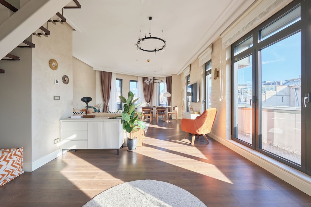 Taksim 360 Lagirio Residence