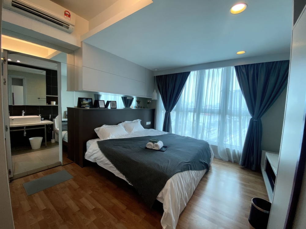 VERVE Suites KL South Apartments & Condo