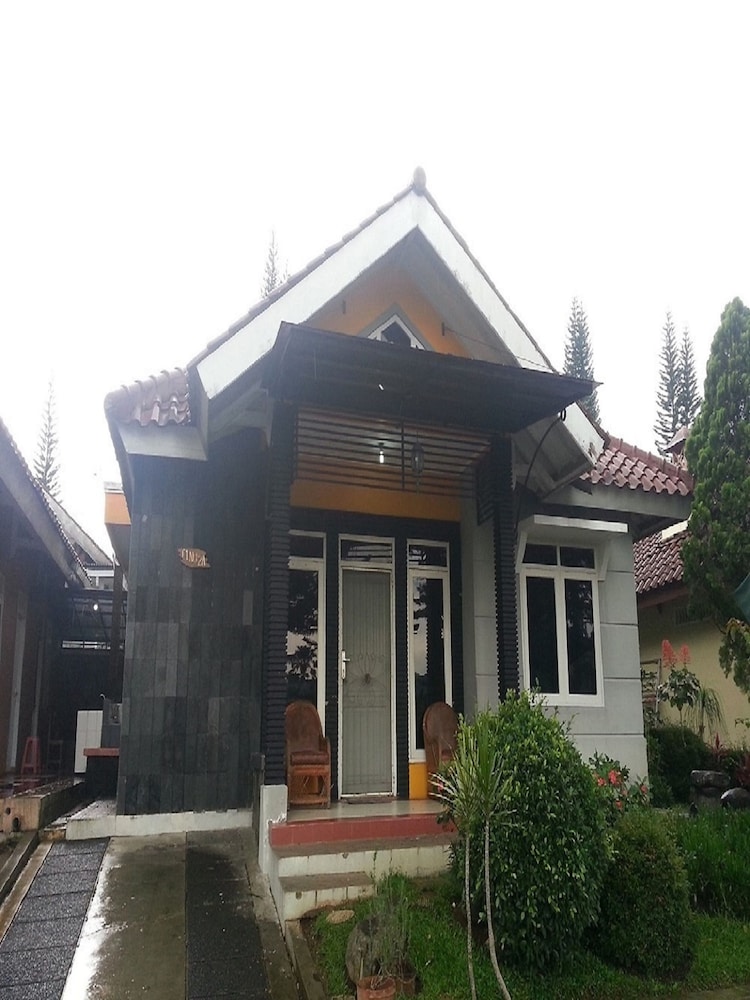 Villa Kota Bunga Seruni