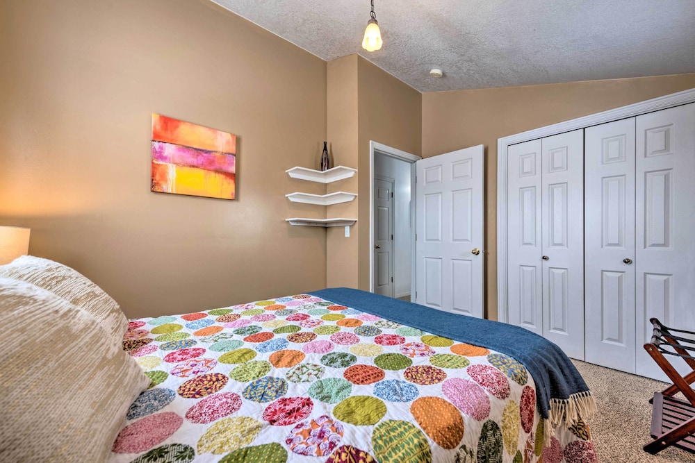 Logan Vacations - Family-friendly Logan Farmhouse w/ Yard Near USU - Property Image 23