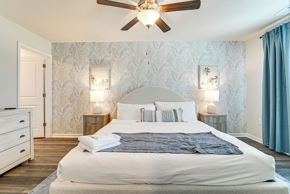 2 Mi to Shore: Newly Built Surfside Beach Gem