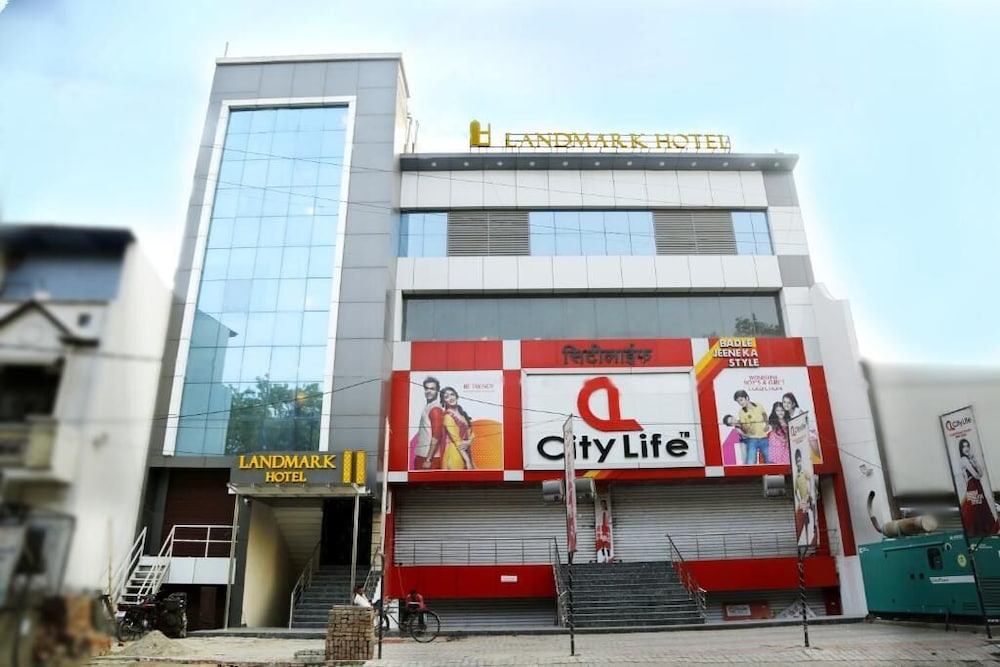 Landmark Hotel view 4