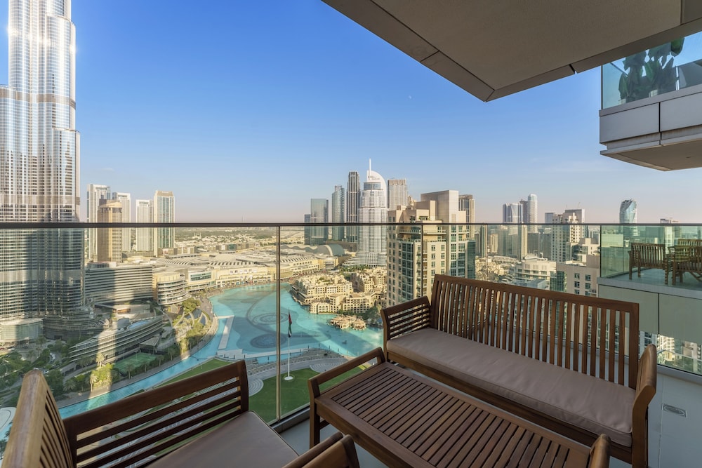 Maison Privee - Ultimate Living with Front-Row Views of Burj Khalifa & Dubai Fountains