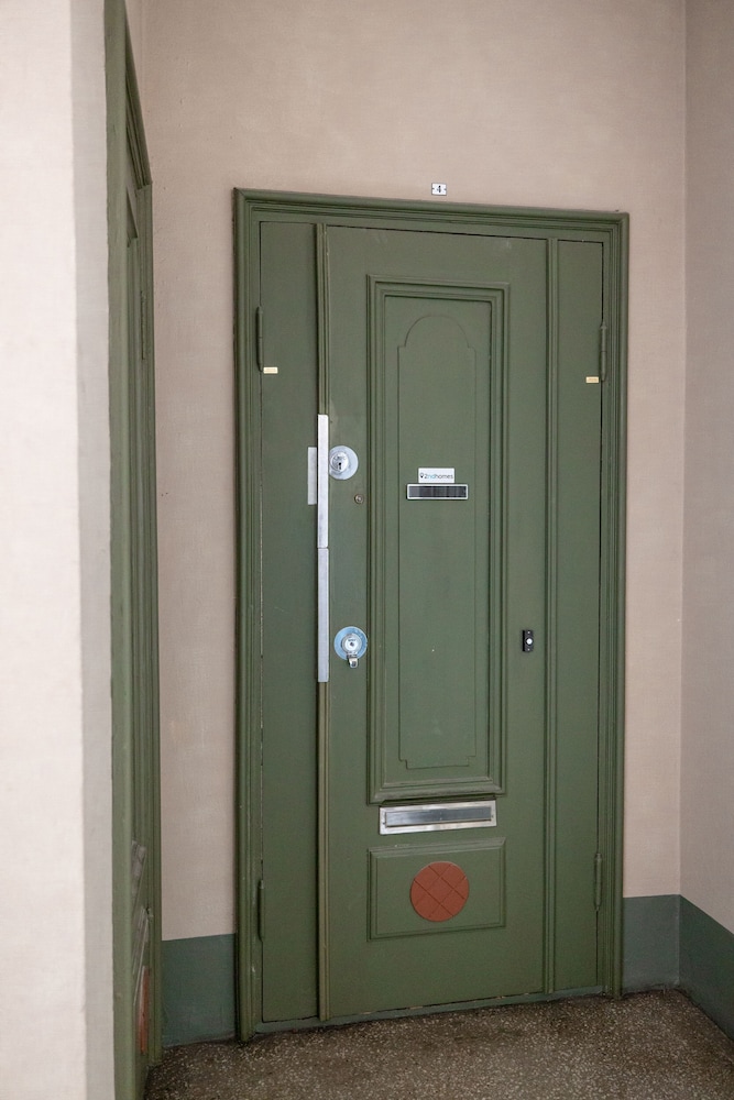 2ndhomes Beautiful & Modern 1BR Home with Central Location view 3