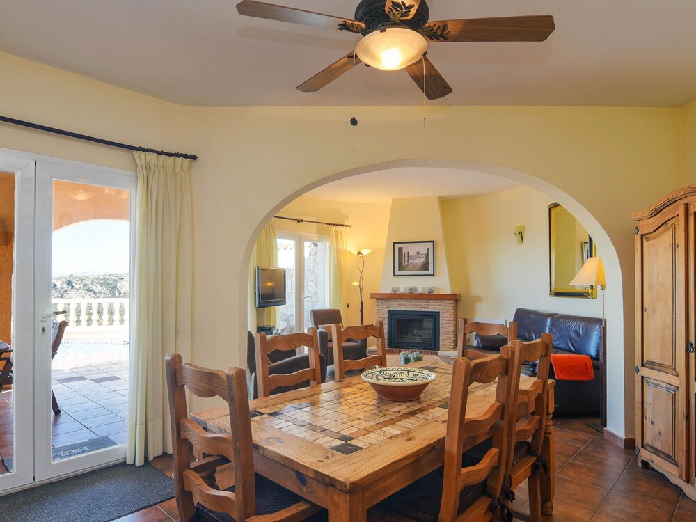 Modern Villa in Cumbre del Sol With Private Pool photo 4