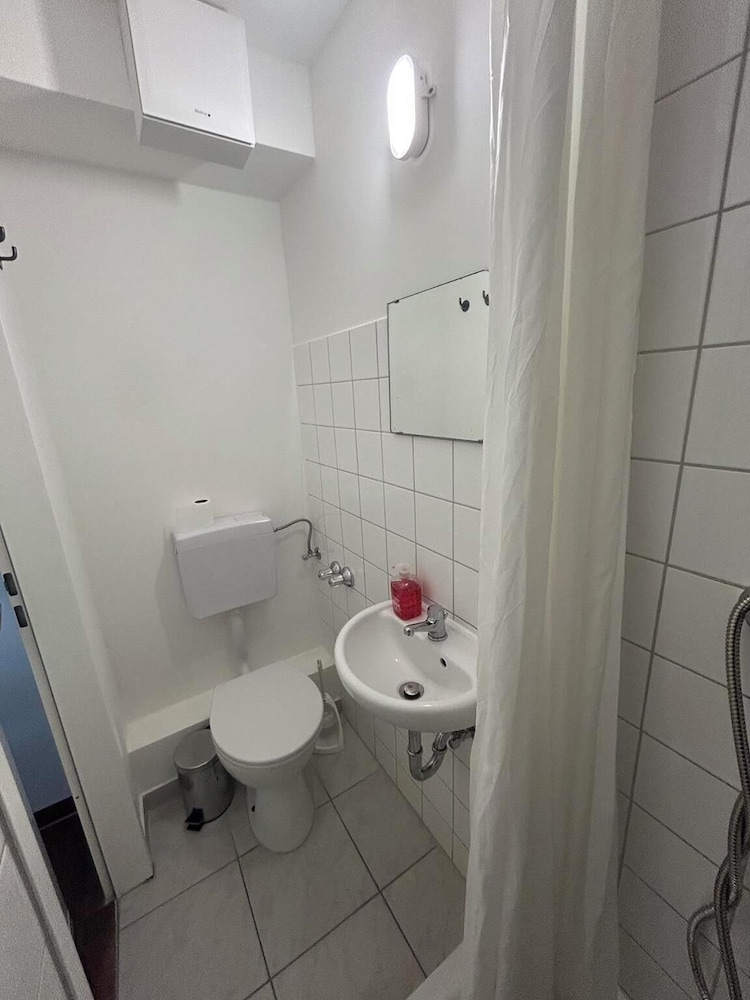 2-Rent Group Hostel Apartments SEN14