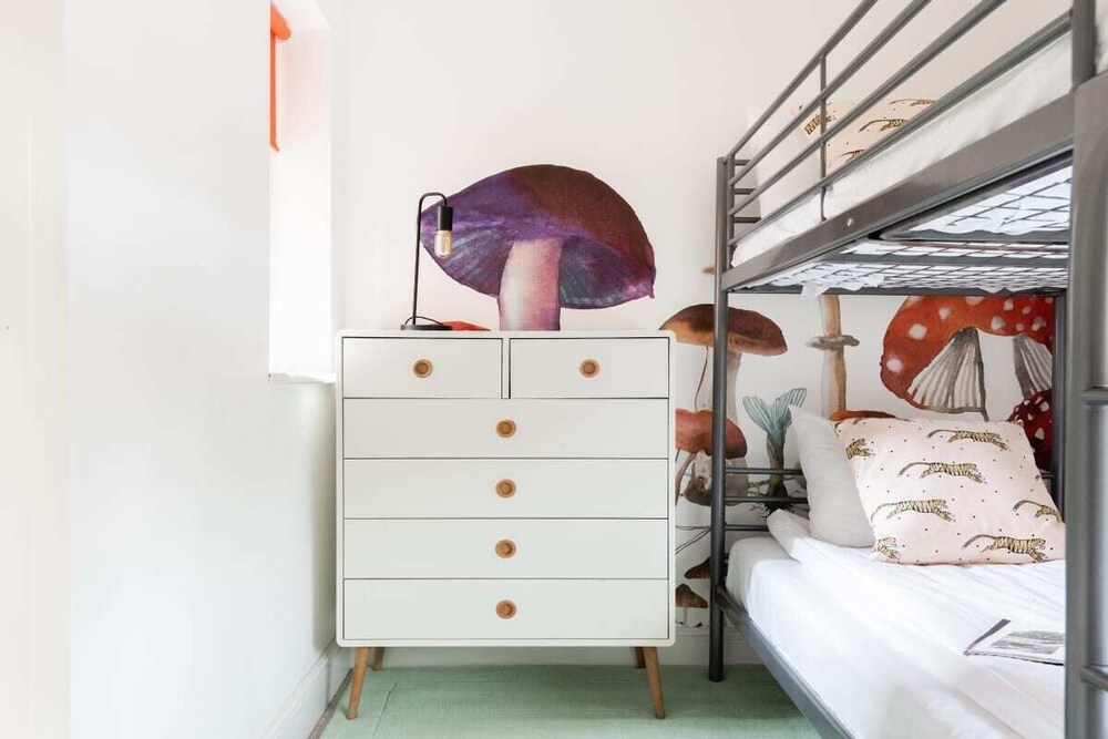 The Glasshouse Escape - 5BDR Victorian Jewel with Modern Twists in Jericho