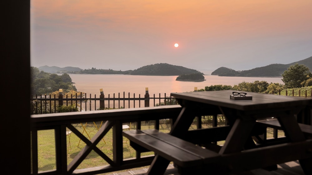 Yeosu Greenhouse Pension, Yeosu - 11