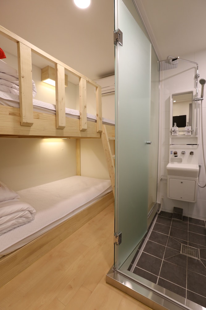 Step Inn Myeongdong 1 26