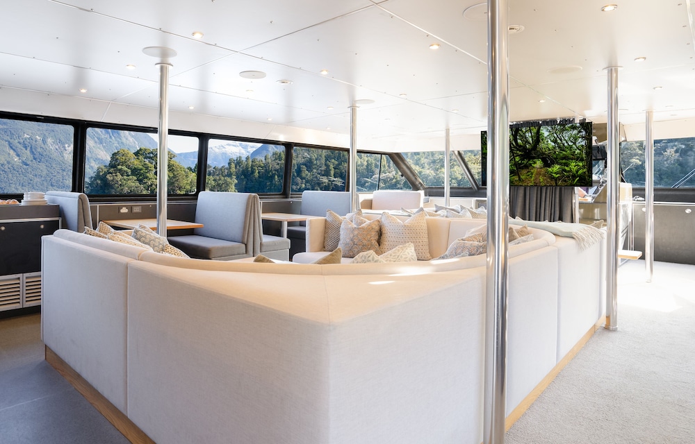 Fiordland Discovery