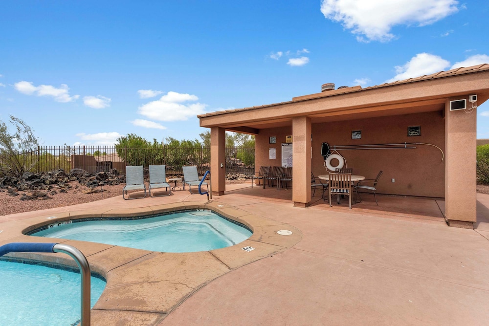 Lava Falls Red Rock Retreat - Close to Tuacahn