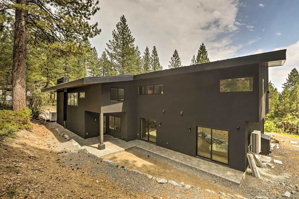 Lake Tahoe Vacations - Sleek Spacious Incline Village Hideaway! - Property Image 3