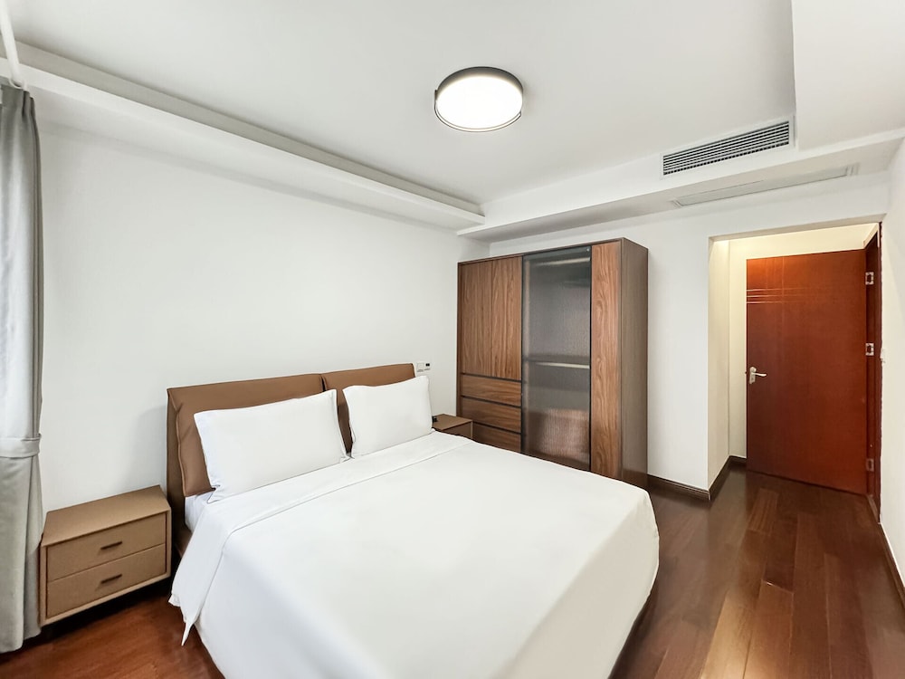 Tyms 2BR Apt TianshanRD Near CESIS Line2