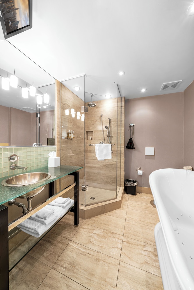 Niagara-on-the-Lake Vacations - The Shaw Club Hotel - Property Image 60