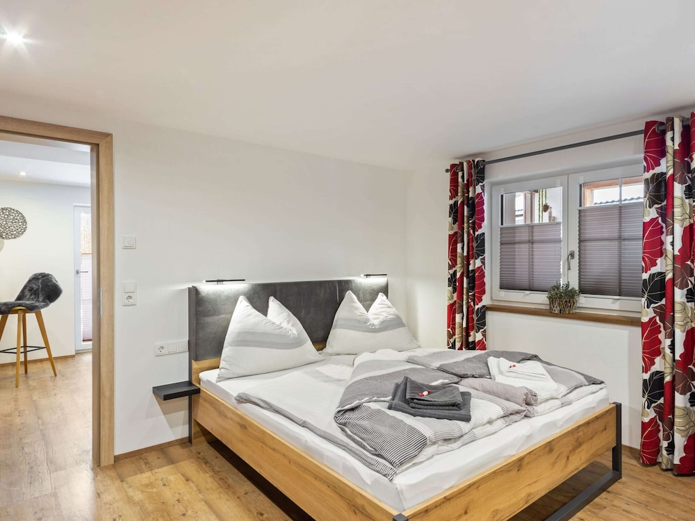Apartment in Neukirchen am Grossvenediger view 4
